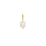 Petite Sutri Pearl Pendant